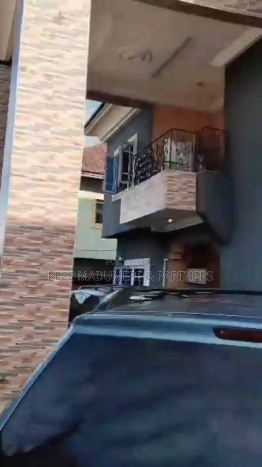 6bdrm Duplex in Sunrise Estate, for sale