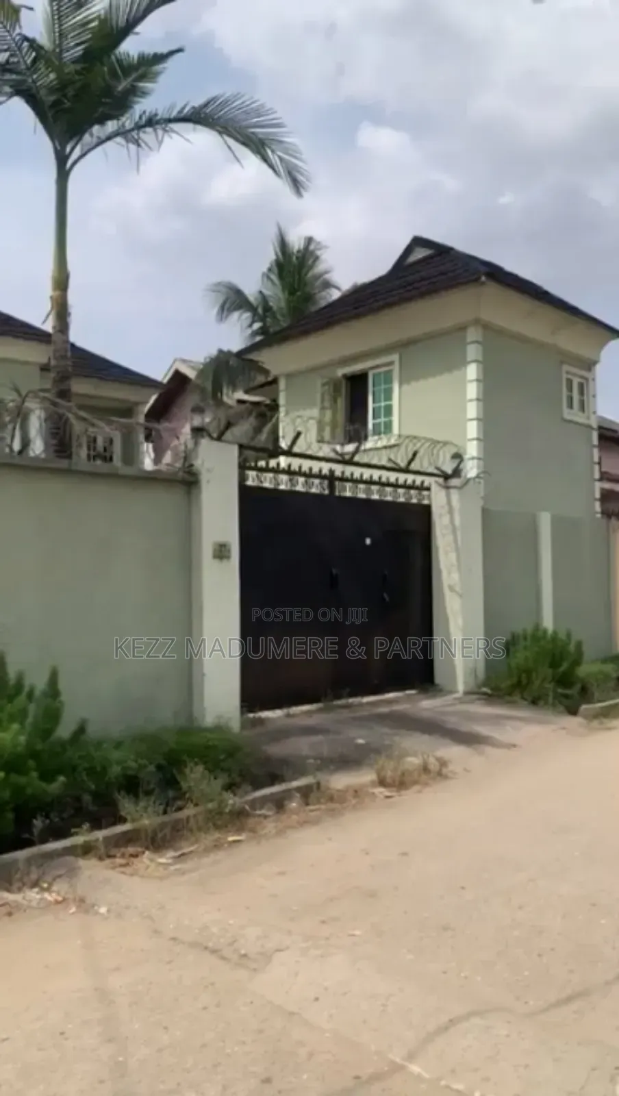5bdrm Duplex in Elimbu , Port for sale