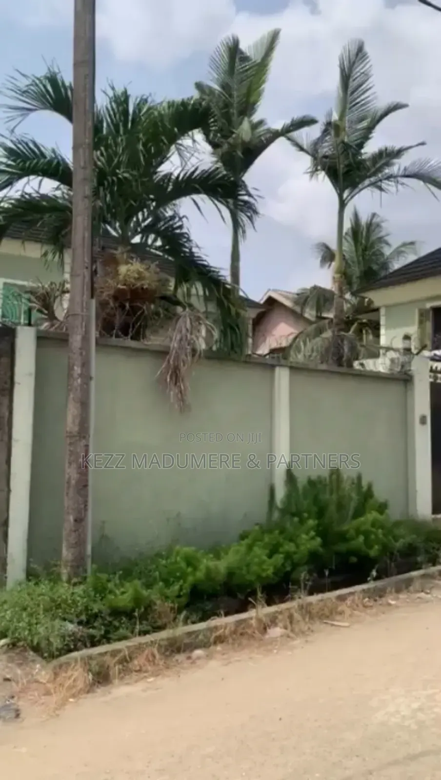 5bdrm Duplex in Elimbu , Port for sale