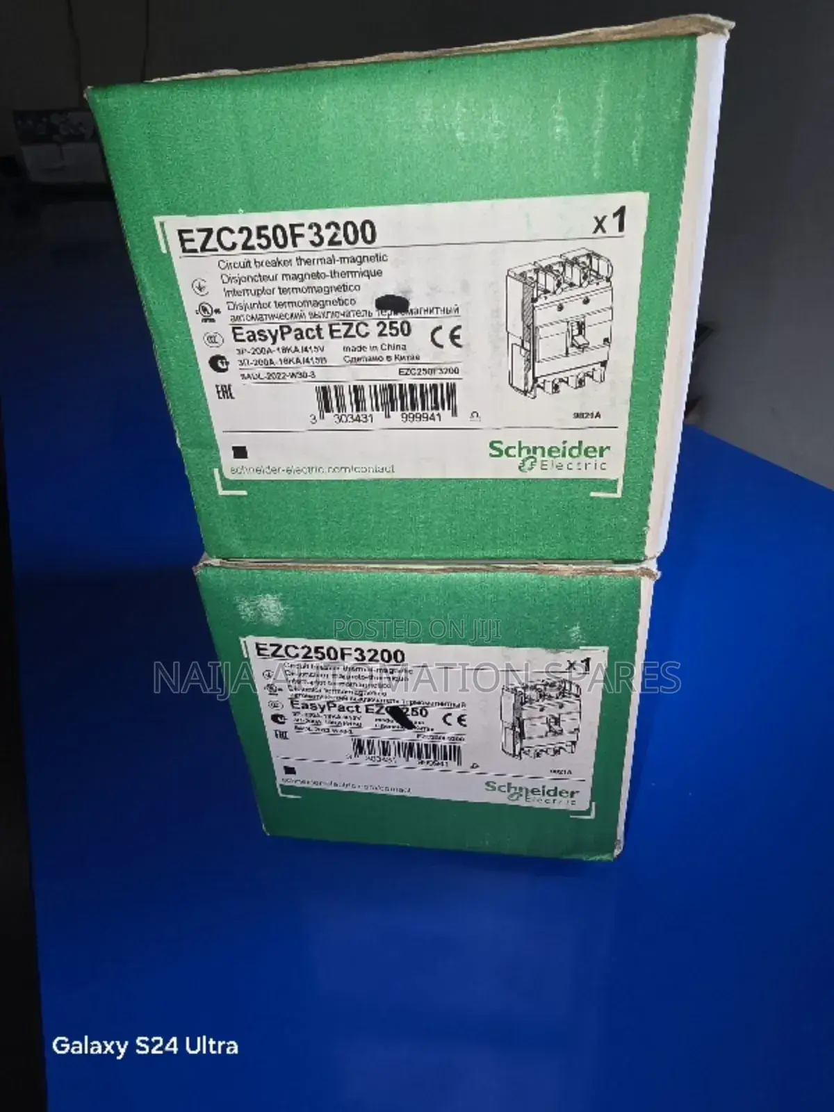 EZC250F3200 | Schneider Circuit Breaker 3P 200A
