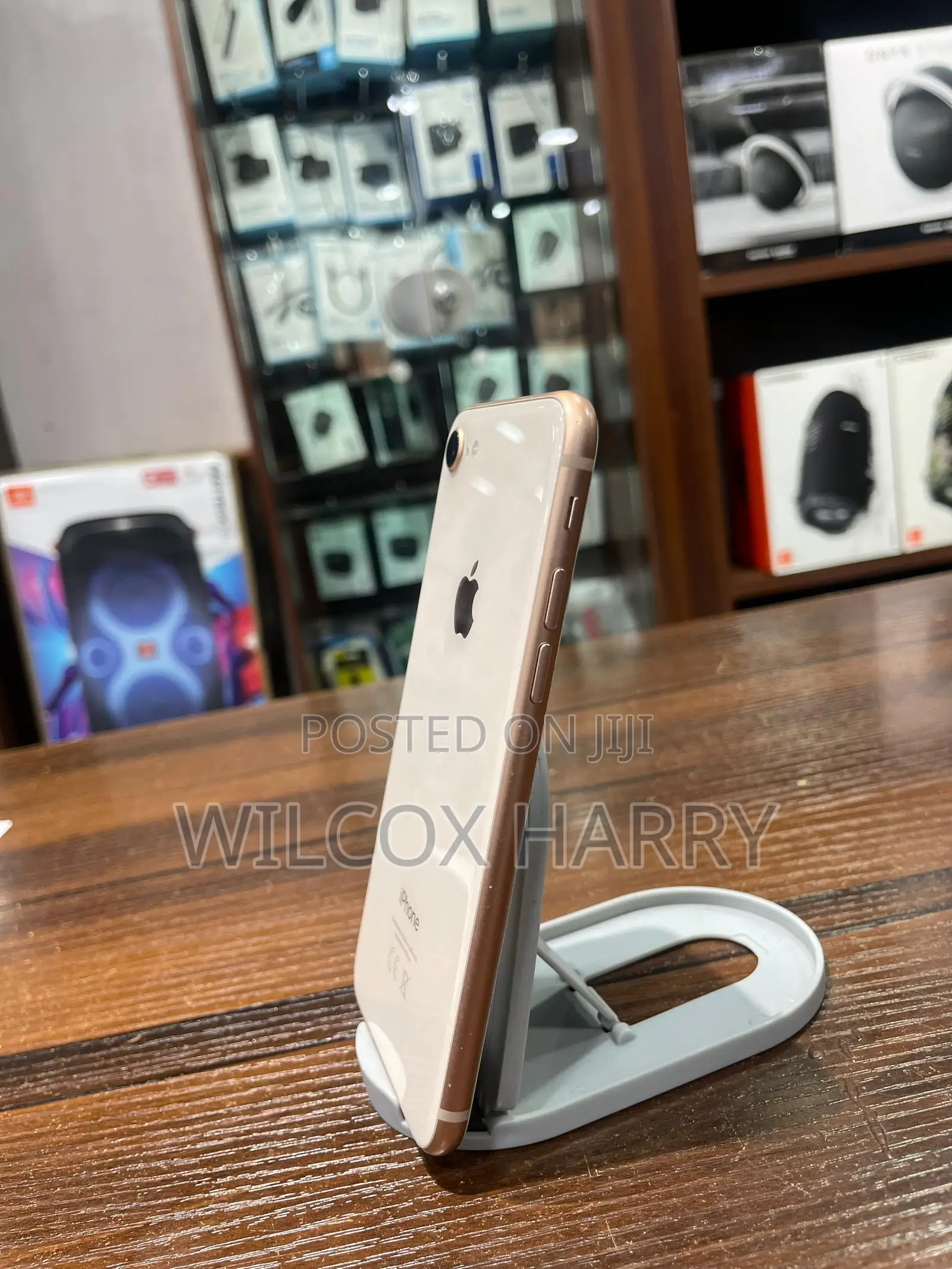 Apple iPhone 8 64 GB Gold