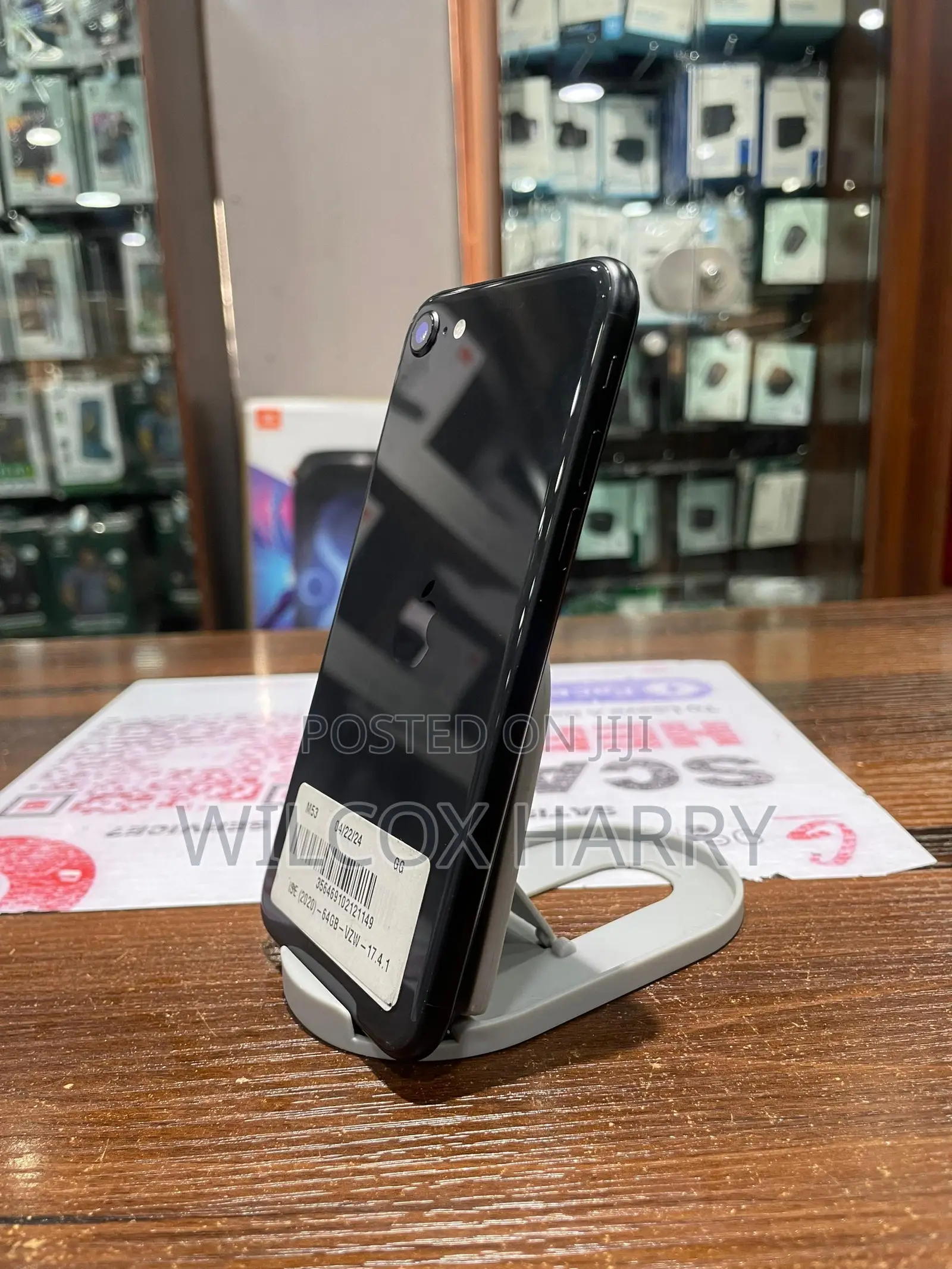 Apple iPhone SE (2020) 64 GB Black