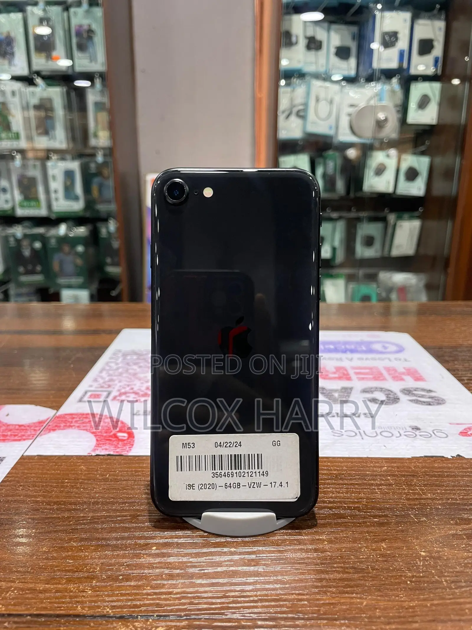 Apple iPhone SE (2020) 64 GB Black