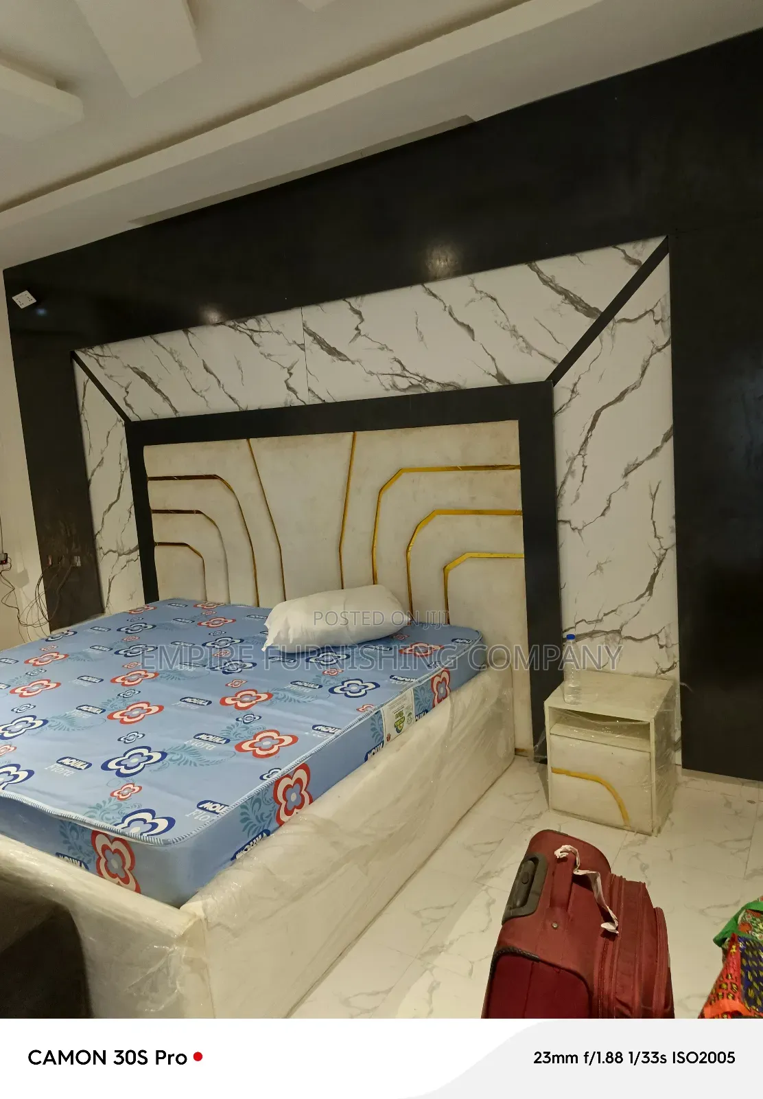 Full Wall 6/6 Bed Frame Set