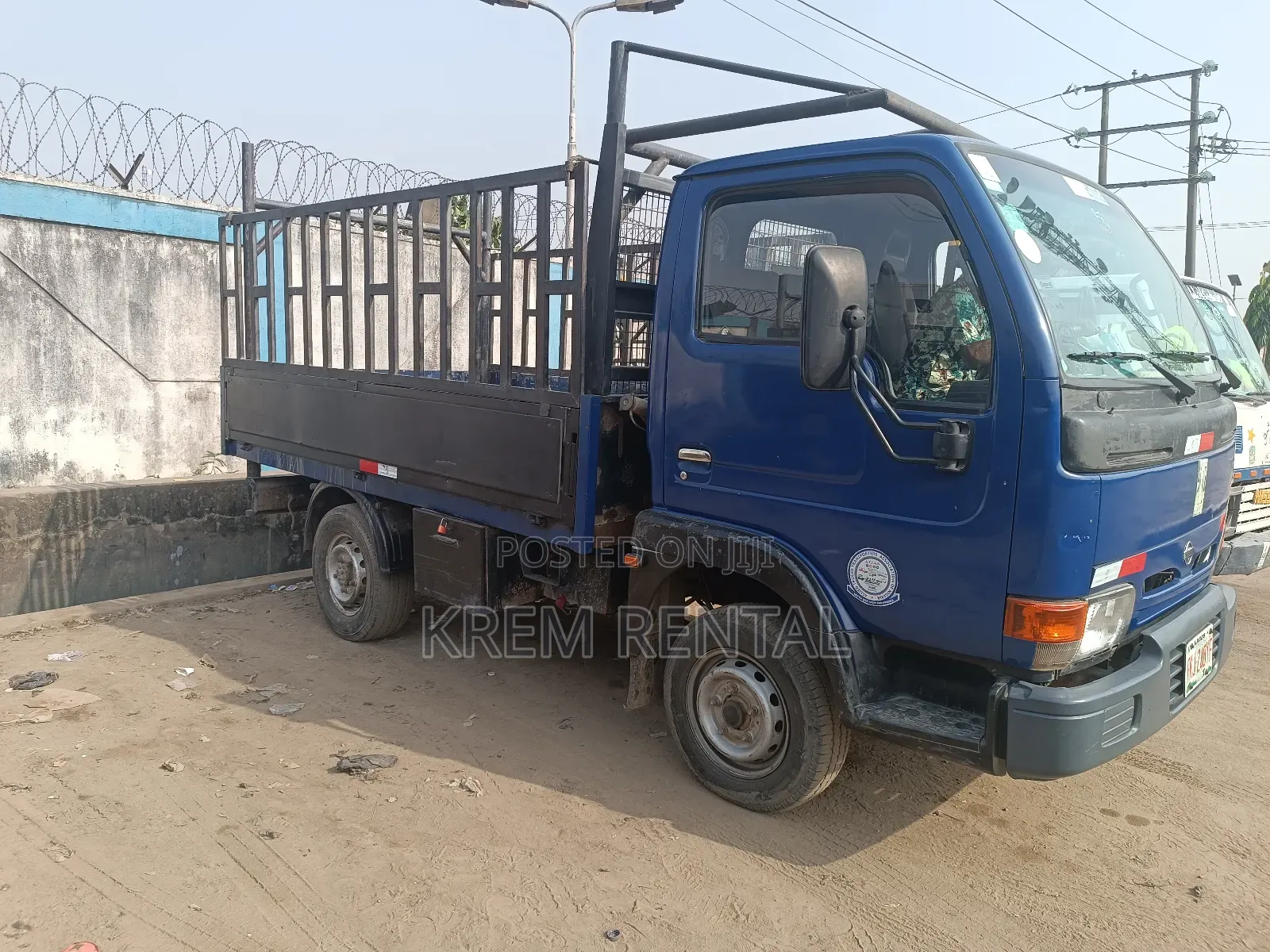 Trucks Available for Rent to Relocate Your Properties
