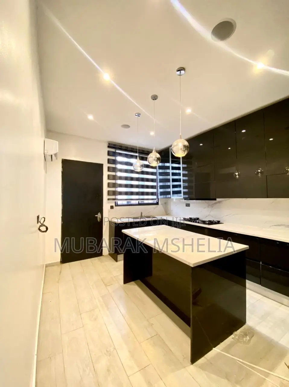 Furnished 5bdrm Duplex in Jahi for sale