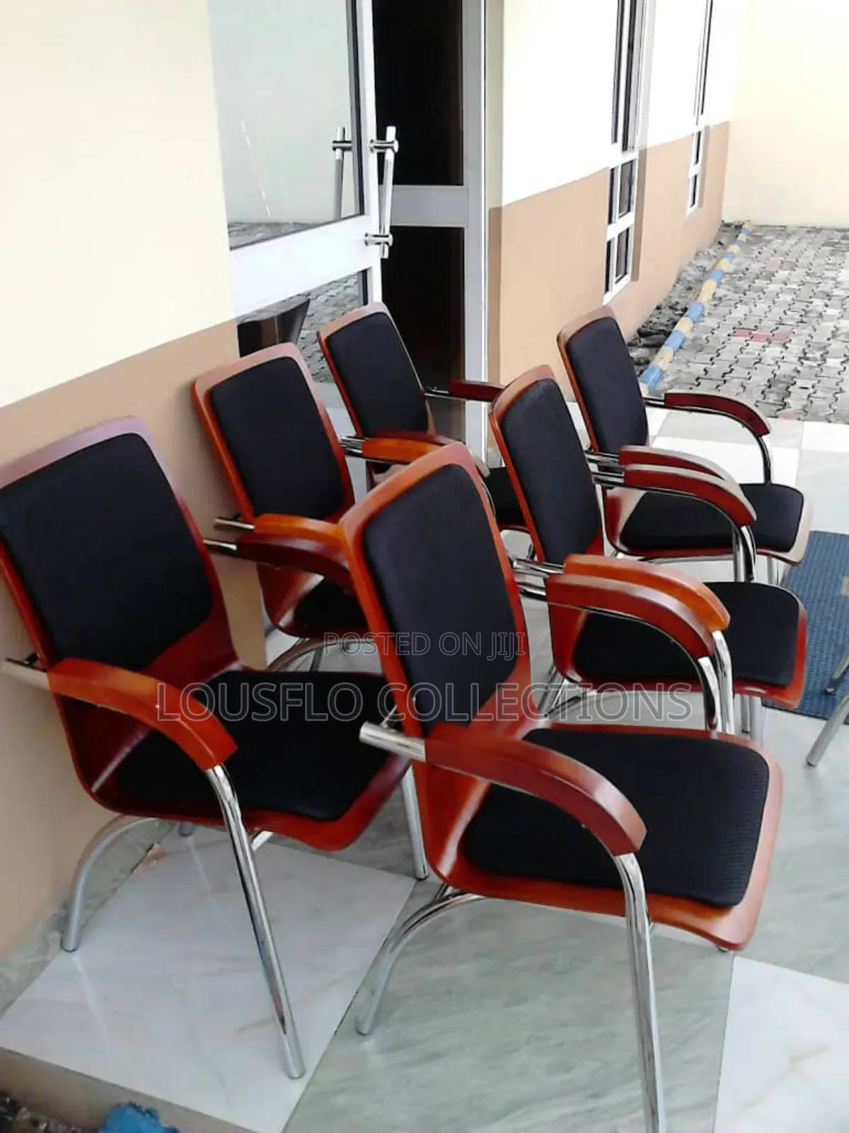 Your Quality Italian Office Chair With Leather and Wooden