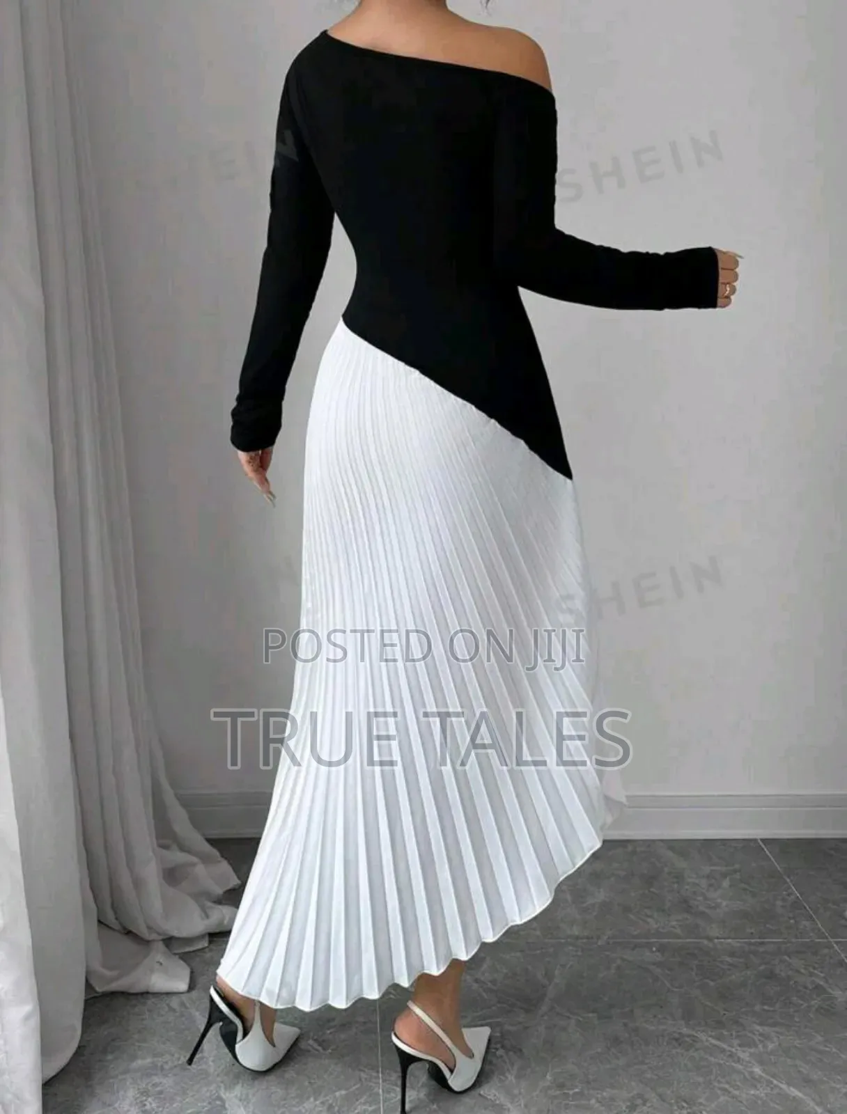 Ladies Formal Black and White Outing and Party Dress