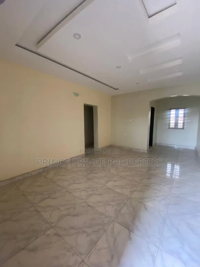 Furnished 2bdrm Block of Flats in Surulere for rent
