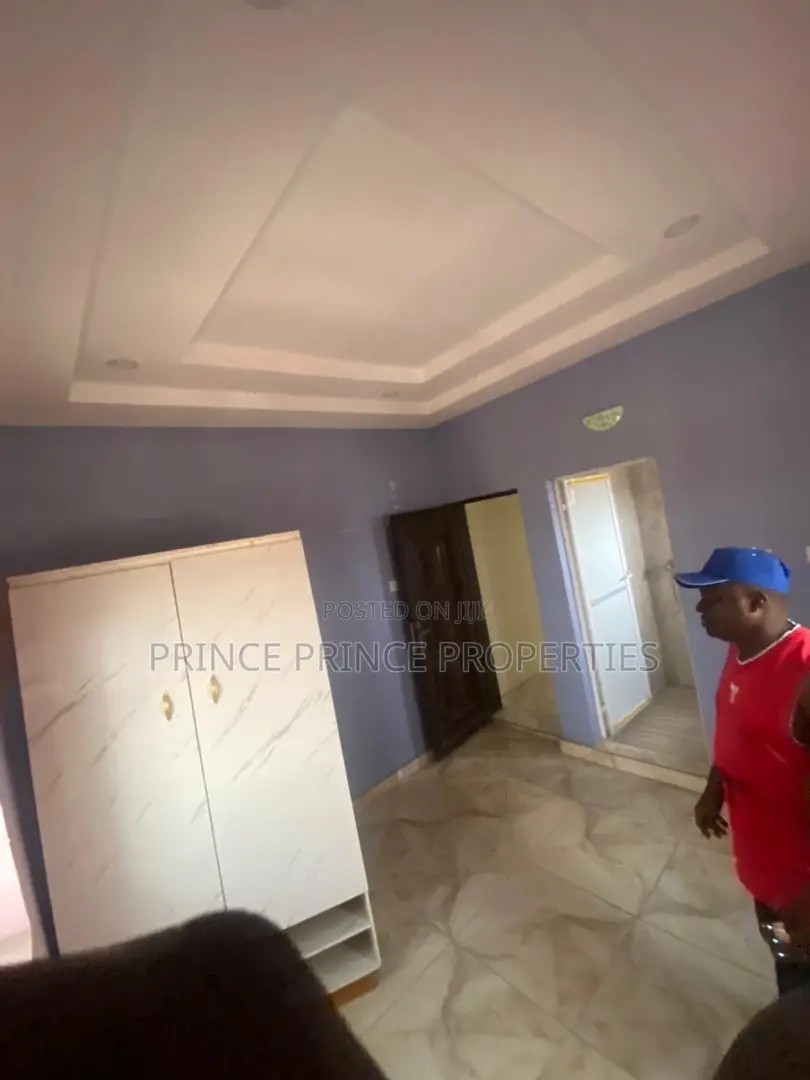Furnished 2bdrm Block of Flats in Surulere for rent