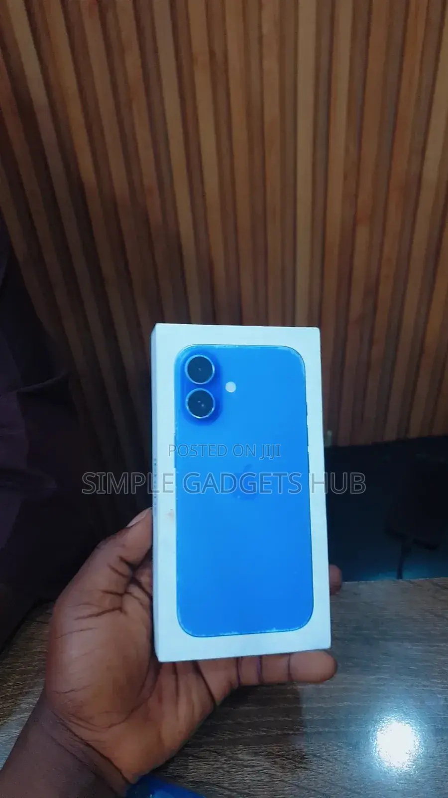 New Apple iPhone 16 128 GB Blue