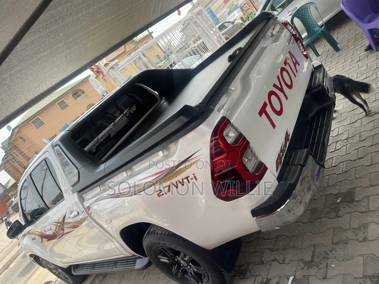 Toyota Hilux 2021 White