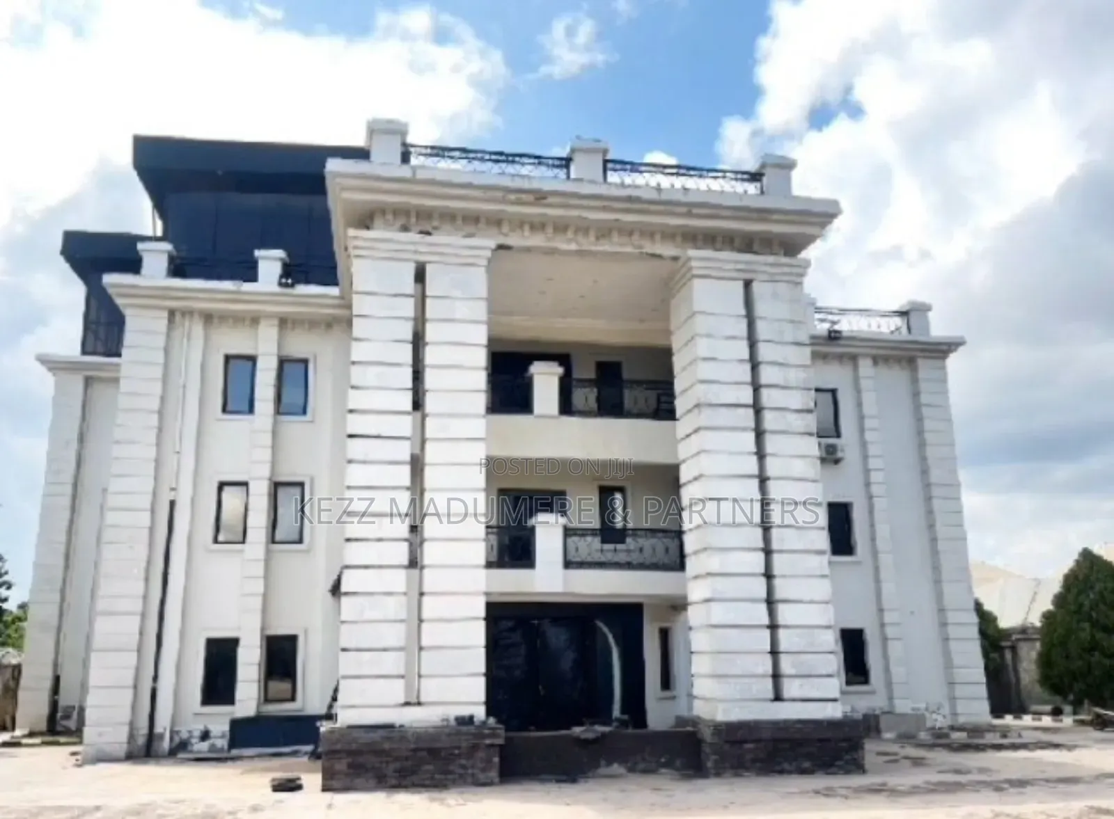 For Sale : 20 Rooms Hotel , Trans Ekulu, Enugu