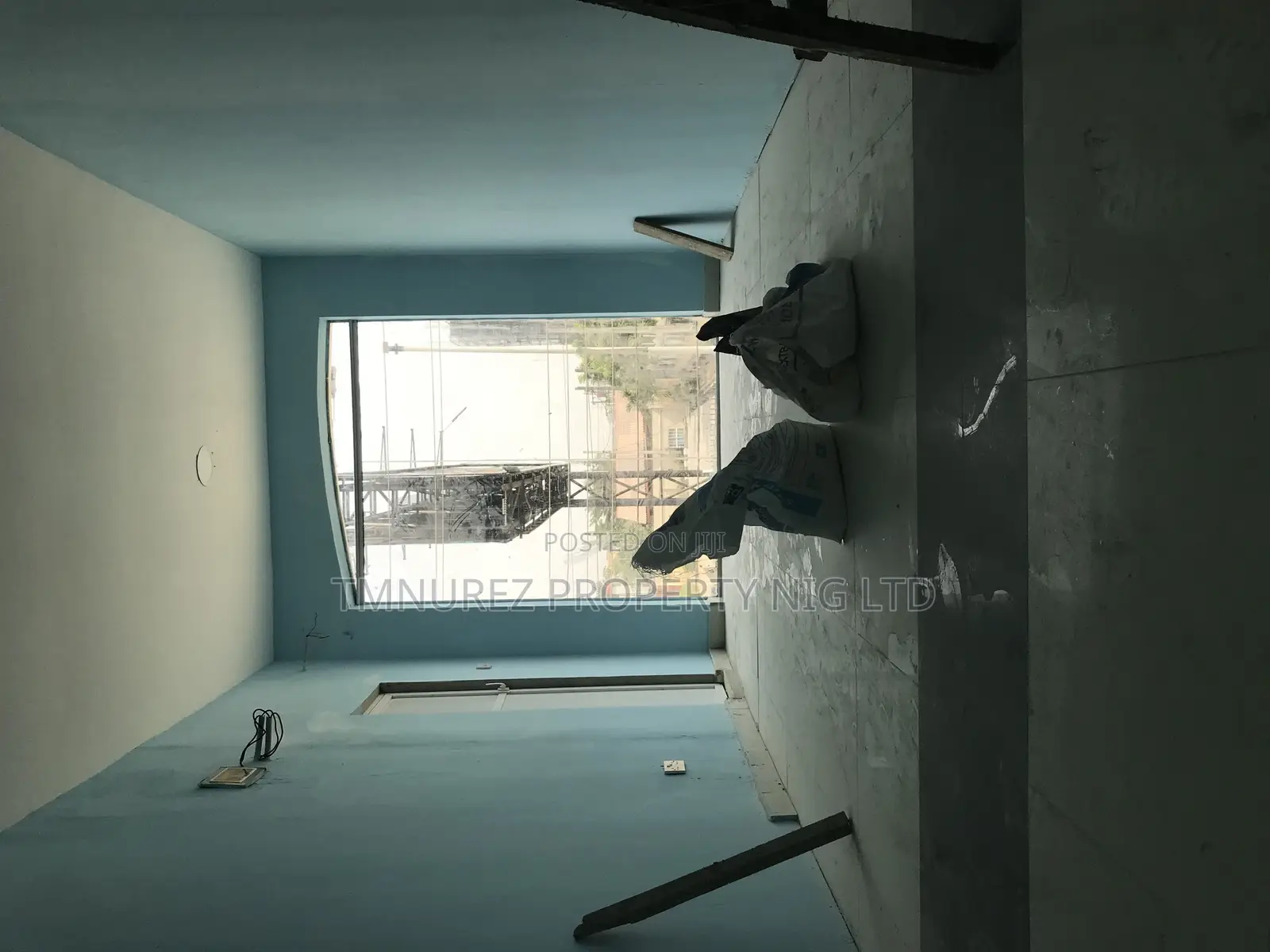 Shop Showroom for Rent at Lekki Phase1,