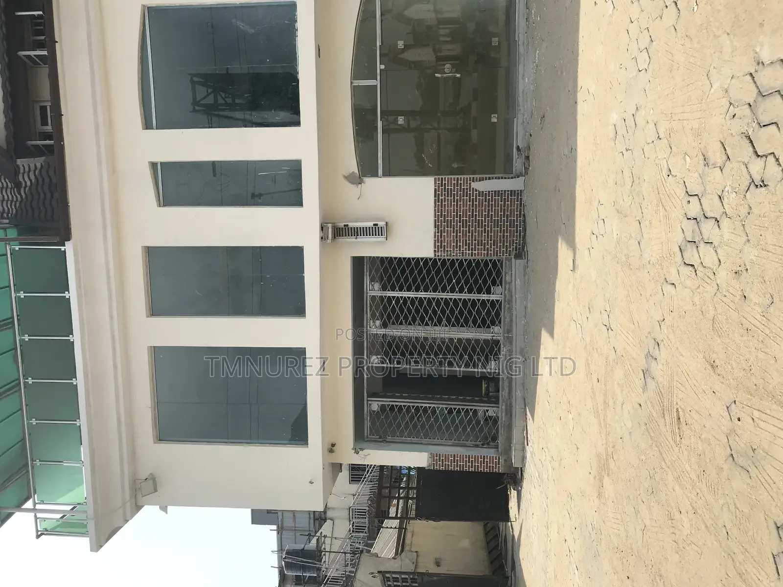 Shop Showroom for Rent at Lekki Phase1,