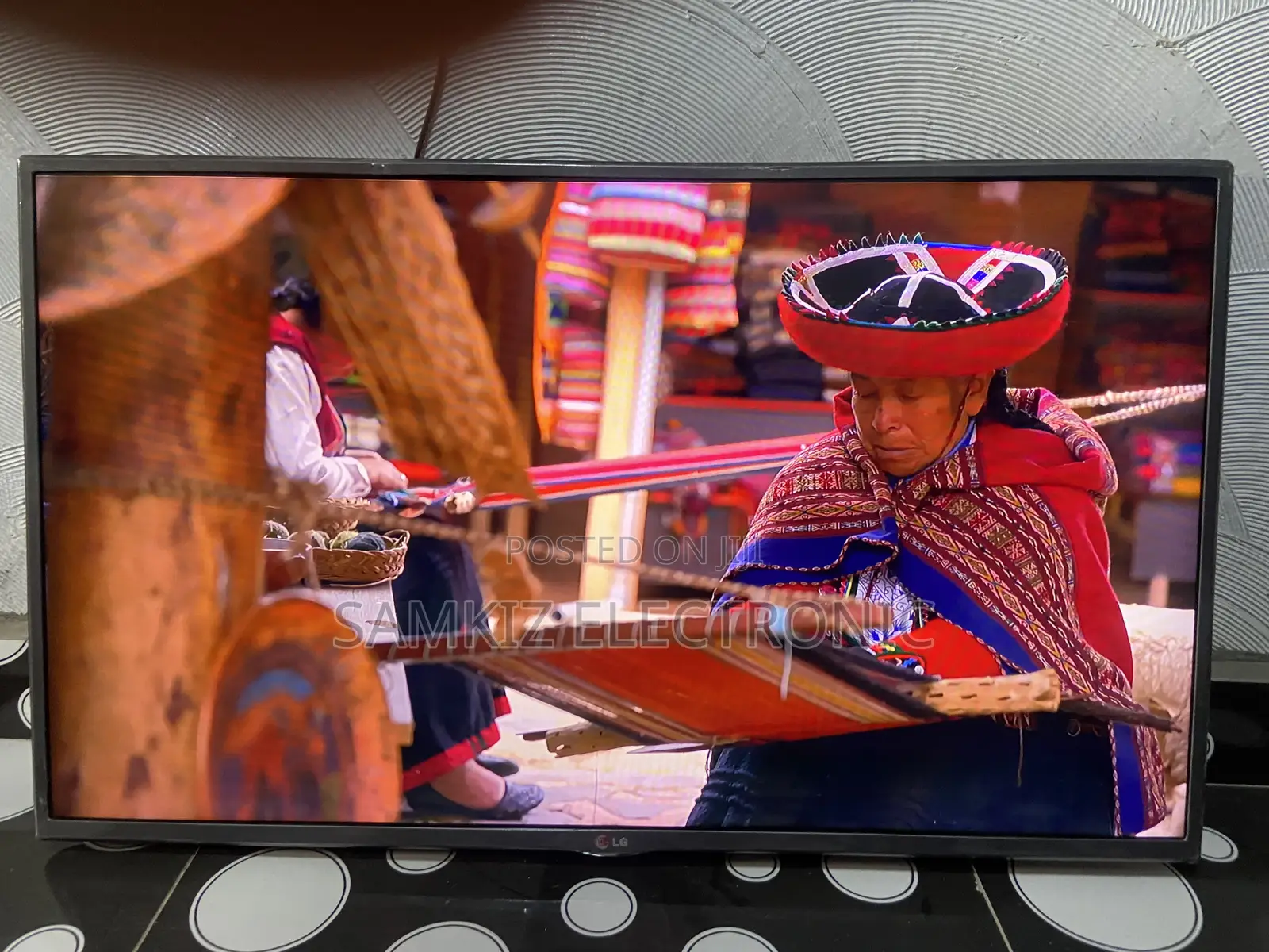 39 Inches LG Full HD LED TV