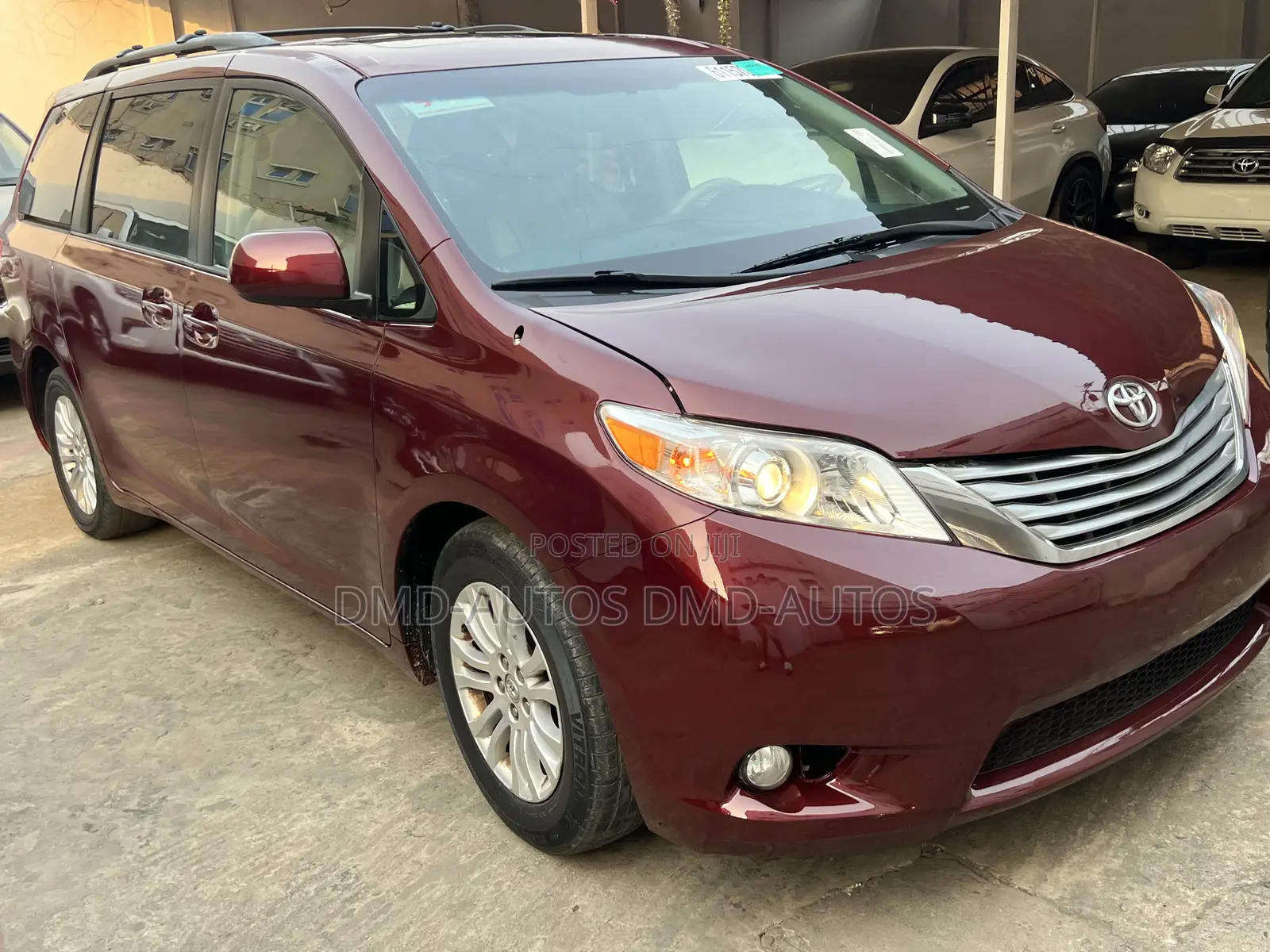 Toyota Sienna 2015 Red