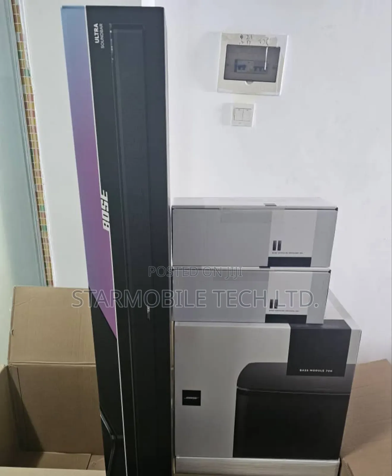 Bose Smart Ultra Soundbar + Bose Bass Module 700+ Stand