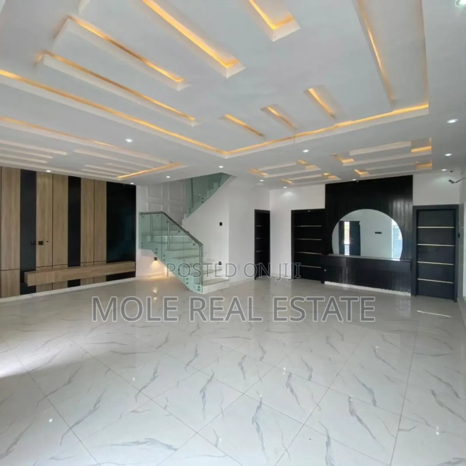 3bdrm Block of Flats in Park View, Ago Palace for sale