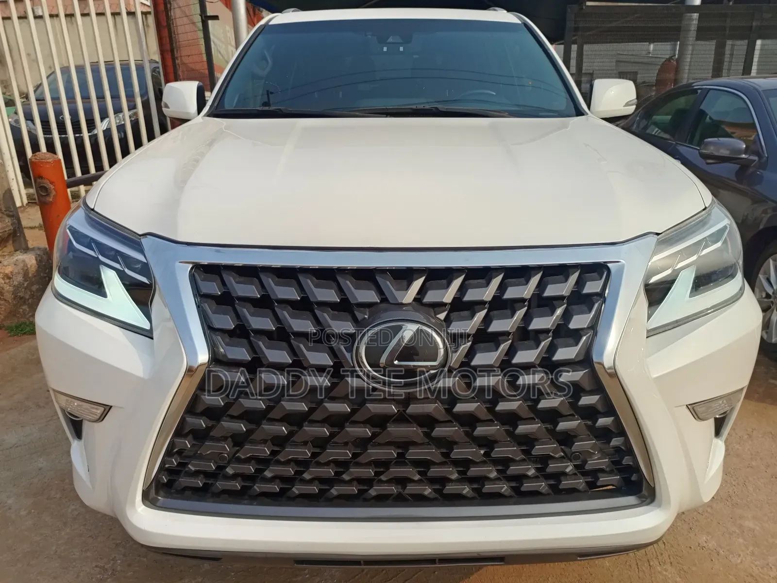 Lexus GX 460 2021 White