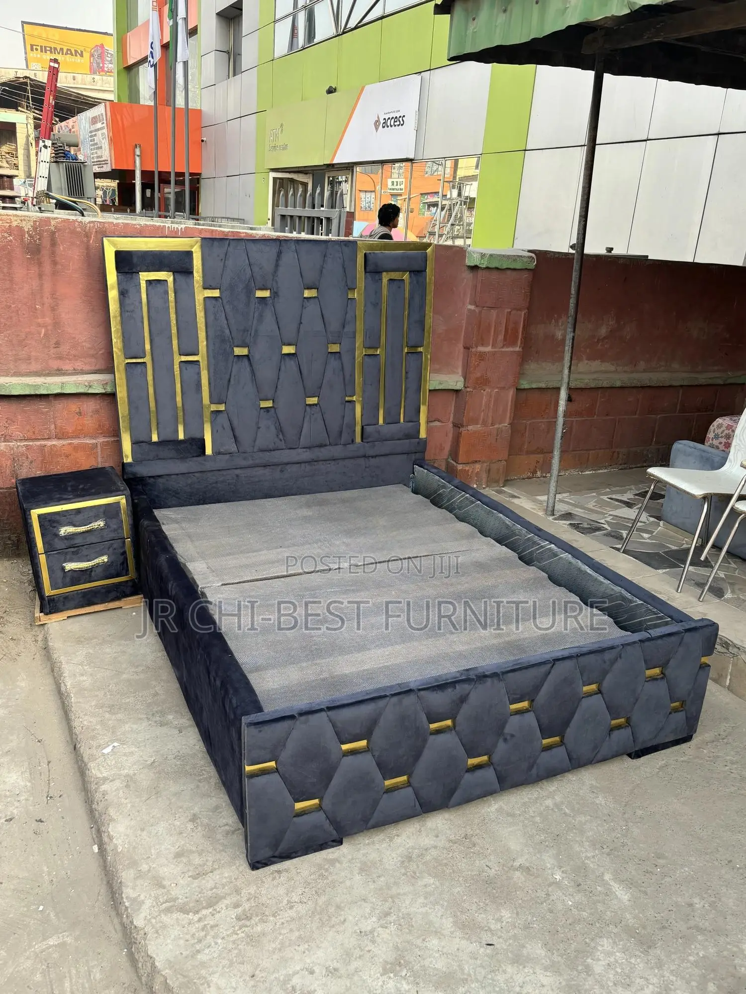 Massive Quality Padded HDF 4.5 by 6 Upholstery Wooden Bed Frame