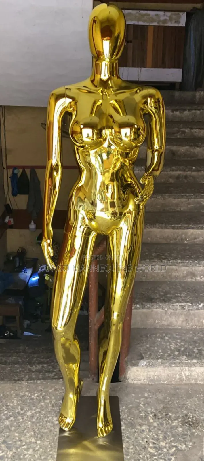 Size 12 Female Gold Chrome Mannequin. Yellow Gold