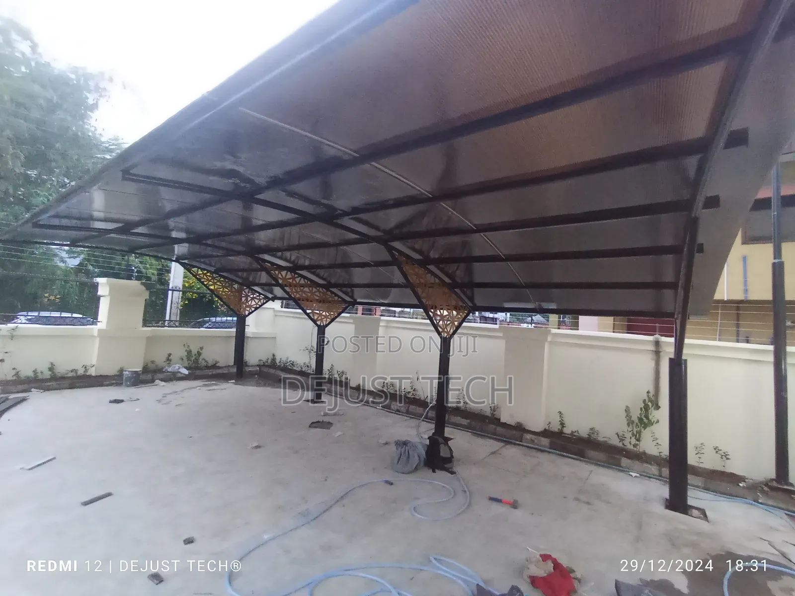Foreign Styles Car Port