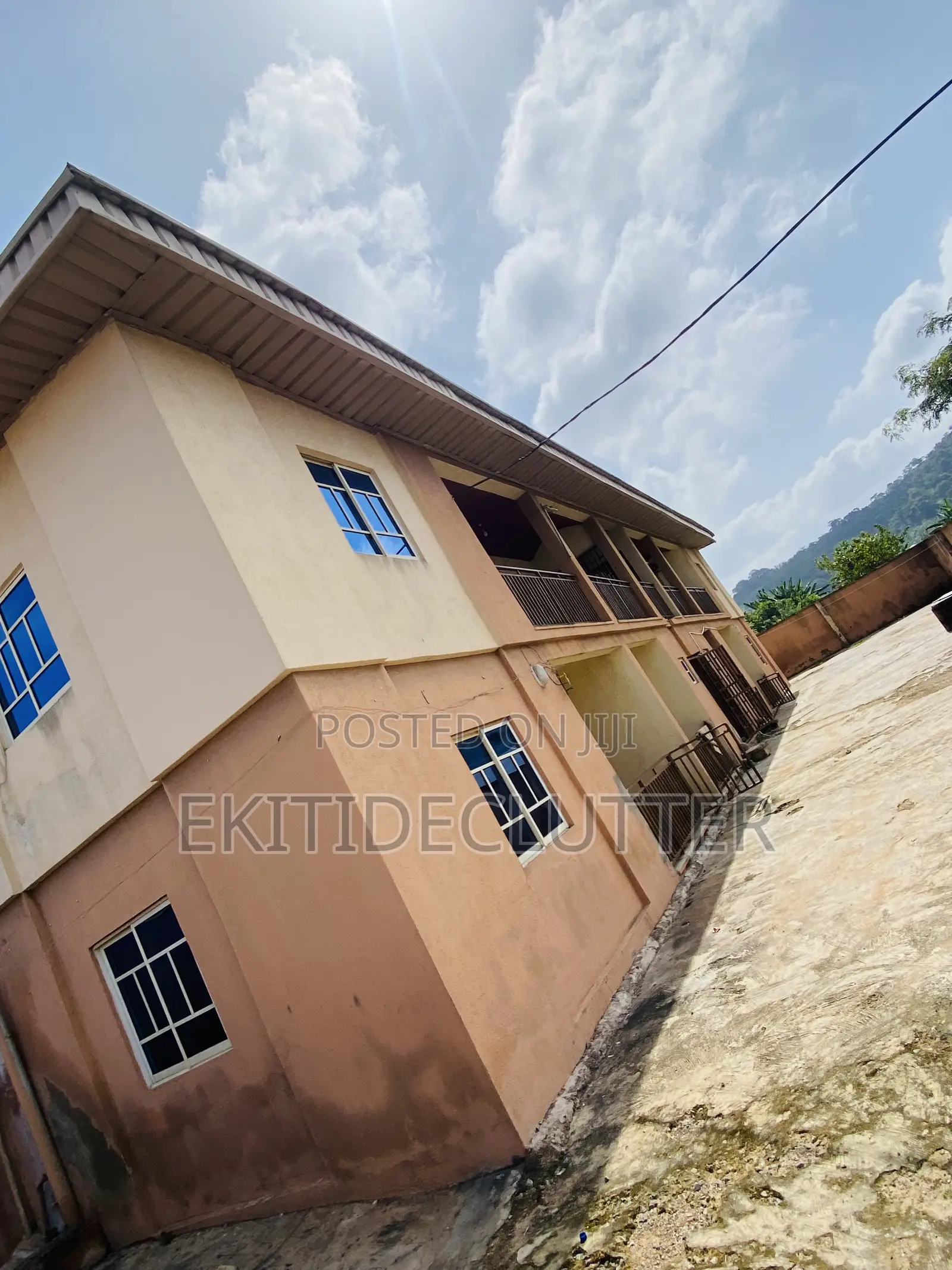 6bdrm Mansion in Moferere, Ado Ekiti for sale