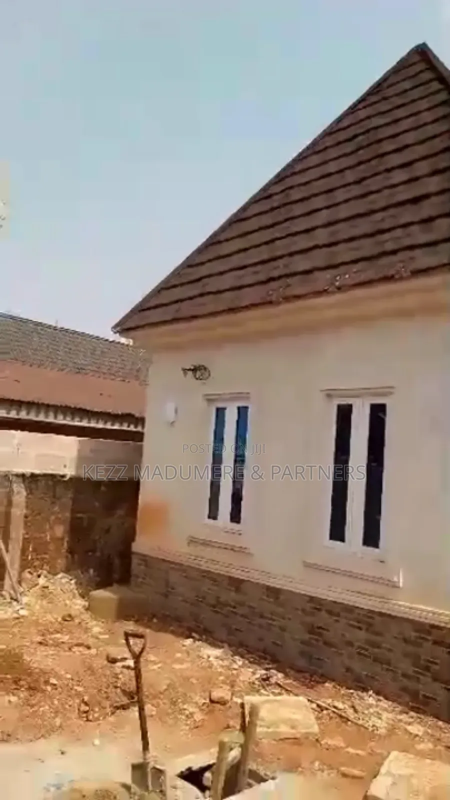 3bdrm Bungalow in World Bank, Area L, for sale