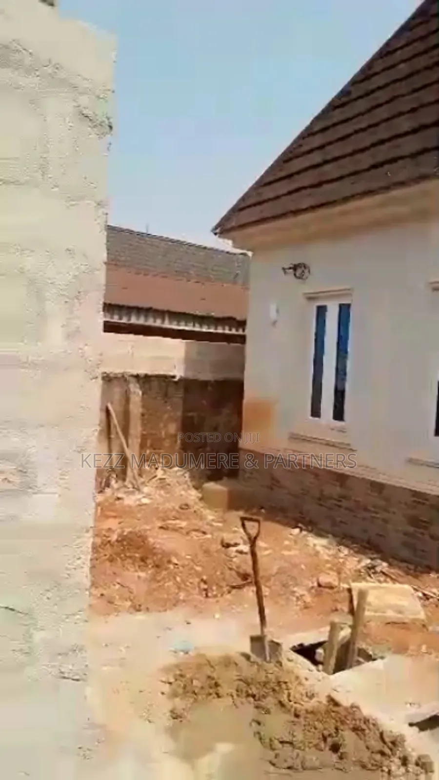 3bdrm Bungalow in World Bank, Area L, for sale