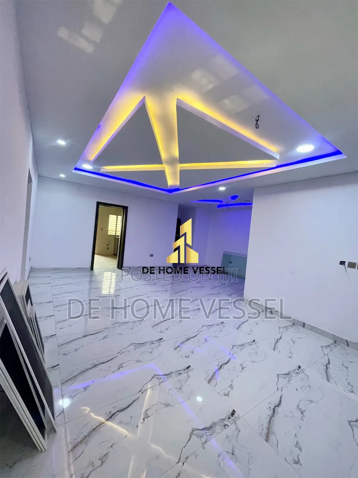 2bdrm Block of Flats in Lekki Phase 1 for sale