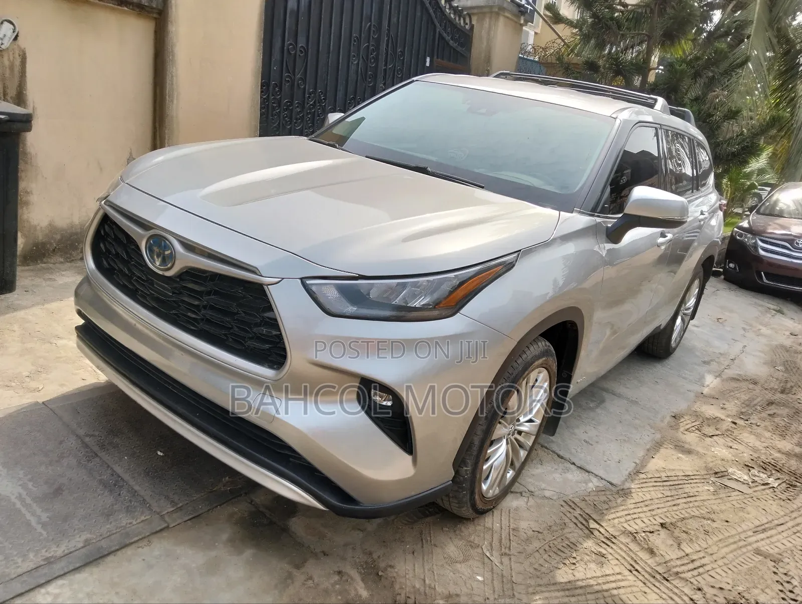 Toyota Highlander LE AWD 2020 Silver