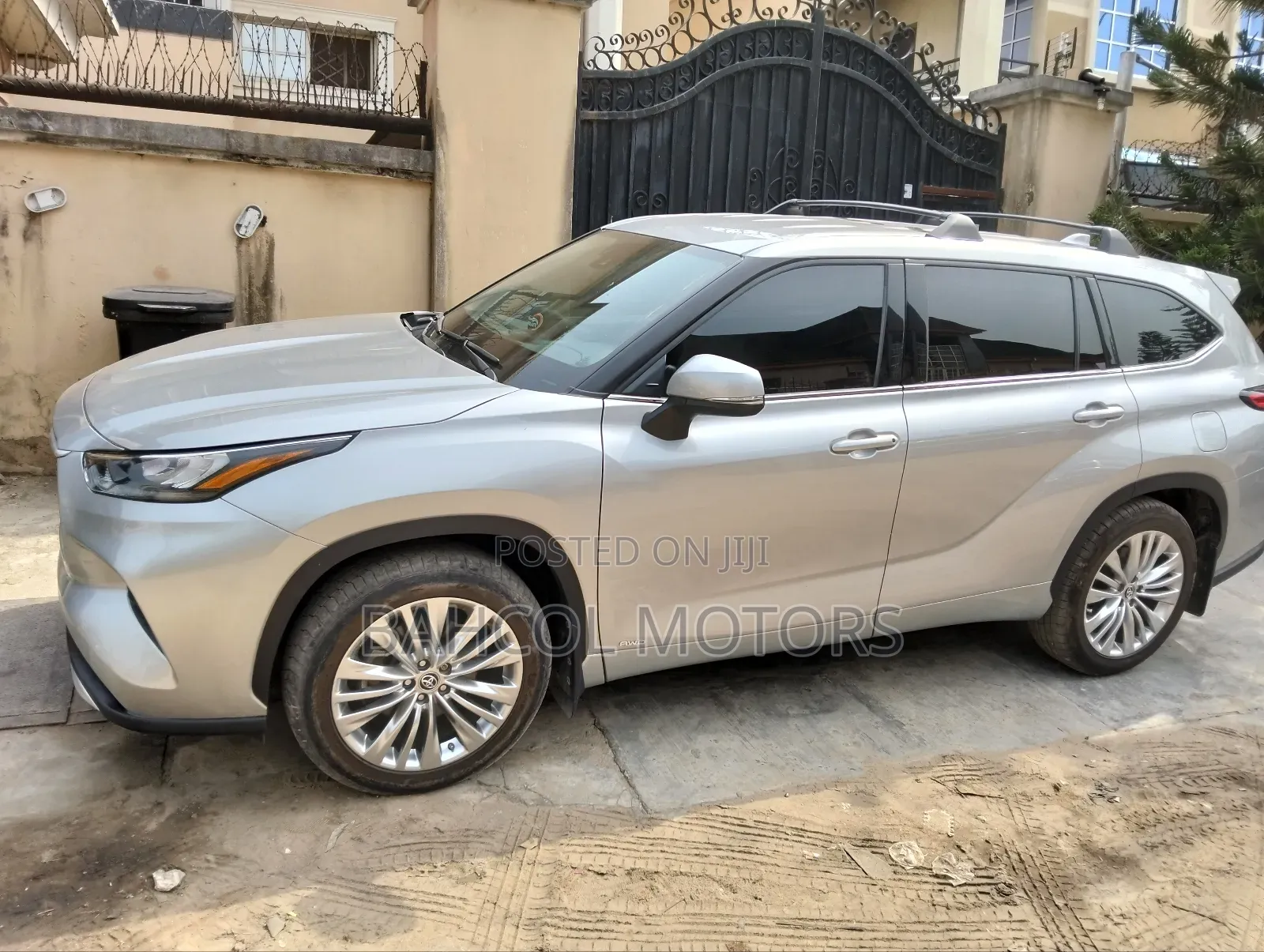 Toyota Highlander LE AWD 2020 Silver