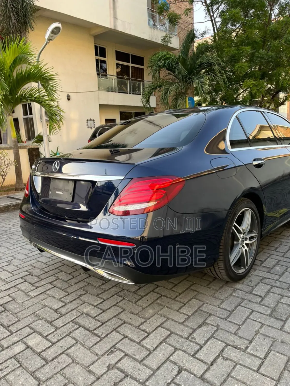 Mercedes-Benz E300 2018 Blue