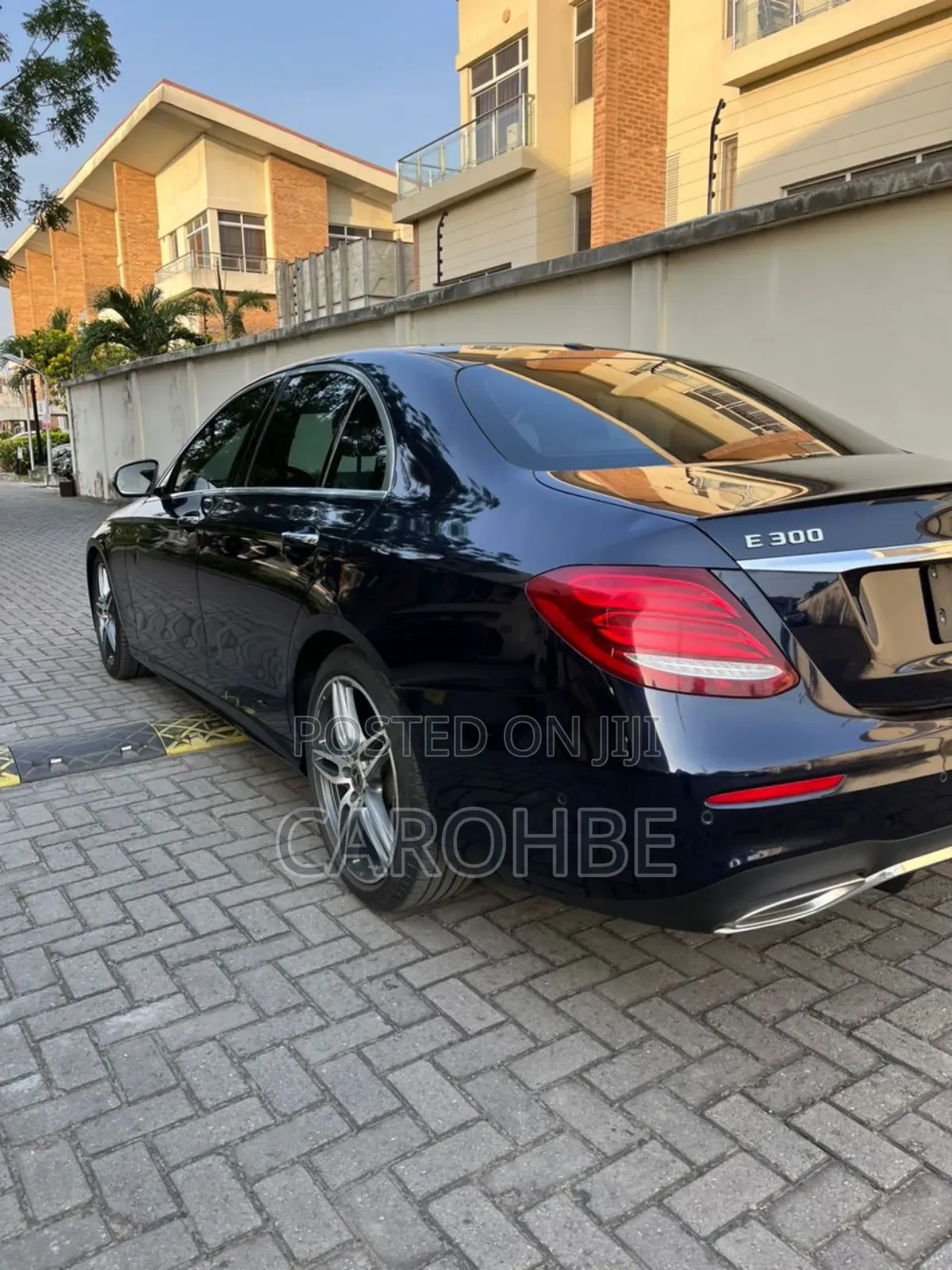 Mercedes-Benz E300 2018 Blue