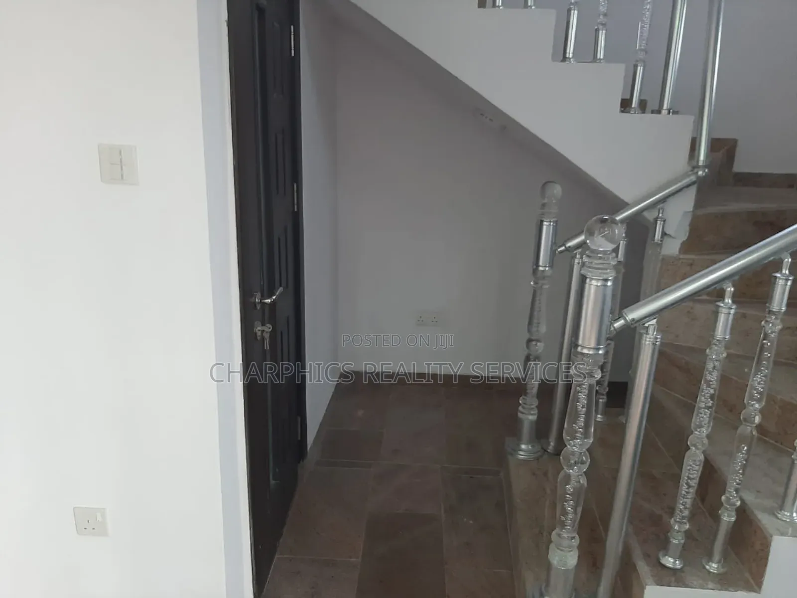 4bdrm House in Banana Island for sale
