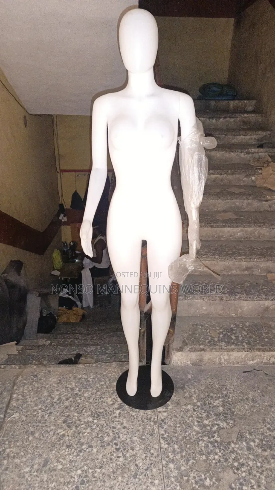 Size 10 Detachable Waist With Metal Base Female Mannequin