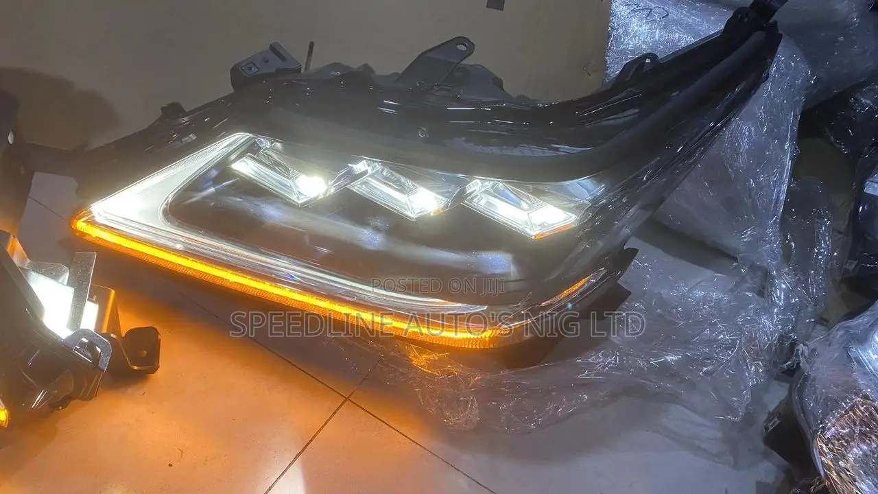 Complete Set Of Head Lamps Lexus Lx570 2017/2020 Original