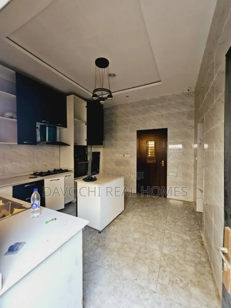 Furnished 4bdrm Duplex in Orchid Road, Lekki for rent