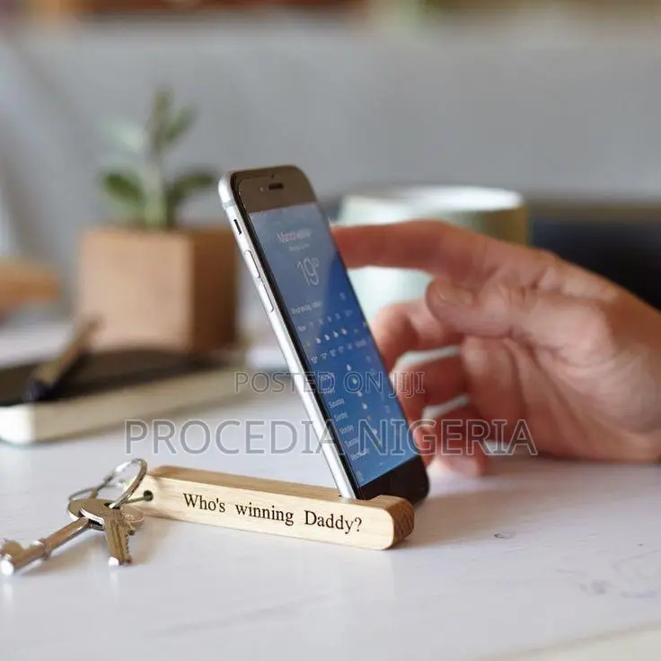 Wooden Keyholder/Phone Stand