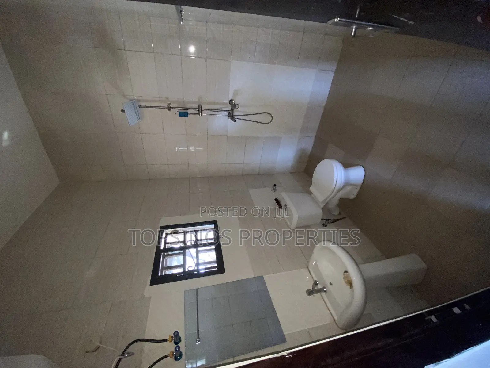 2bdrm Block of Flats in Dawaki for rent