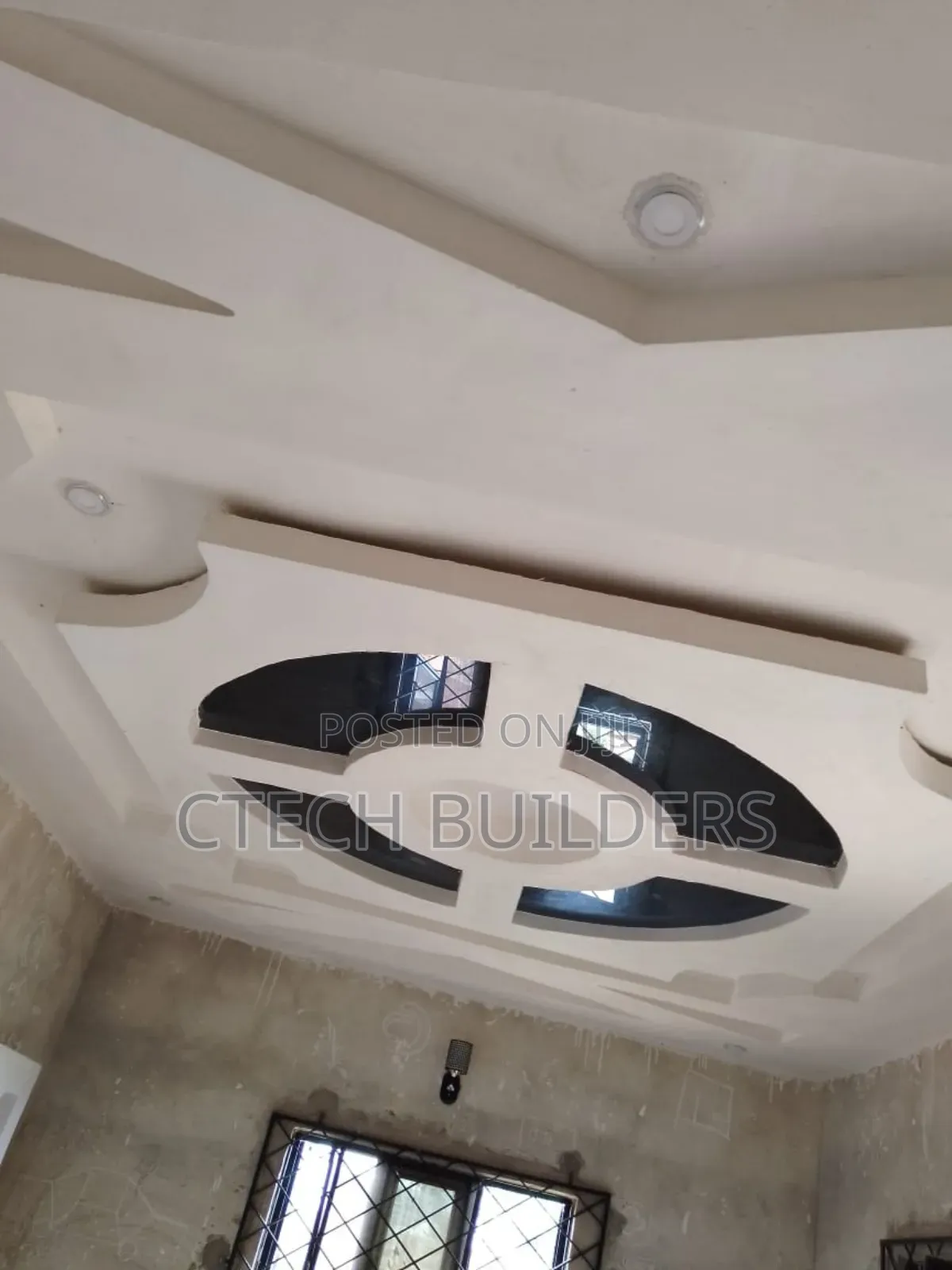 5bdrm Bungalow in Benin City for sale