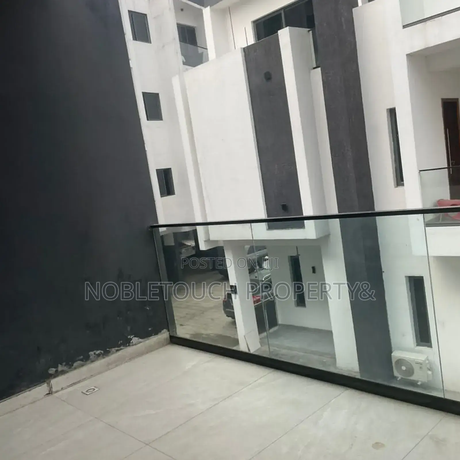 4bdrm Duplex in Ologolo Lekki Phase for sale