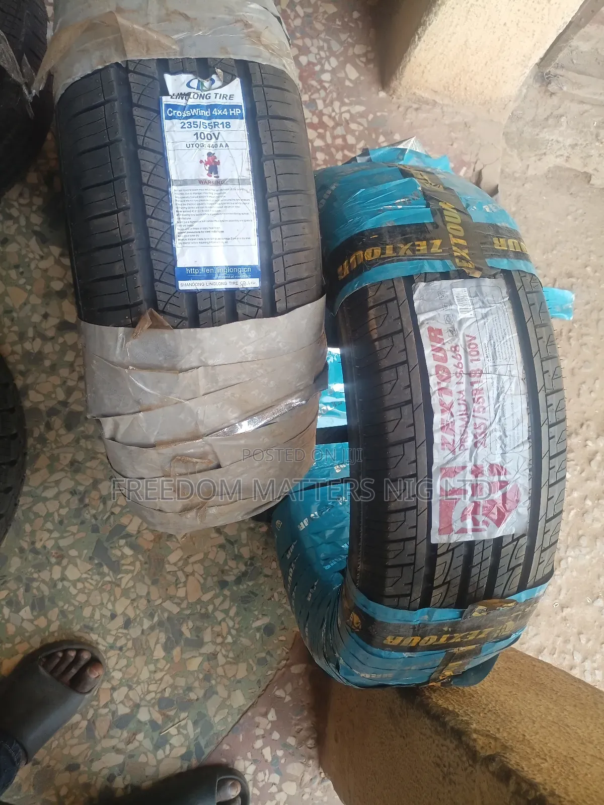235/55/18 CAR Tyre