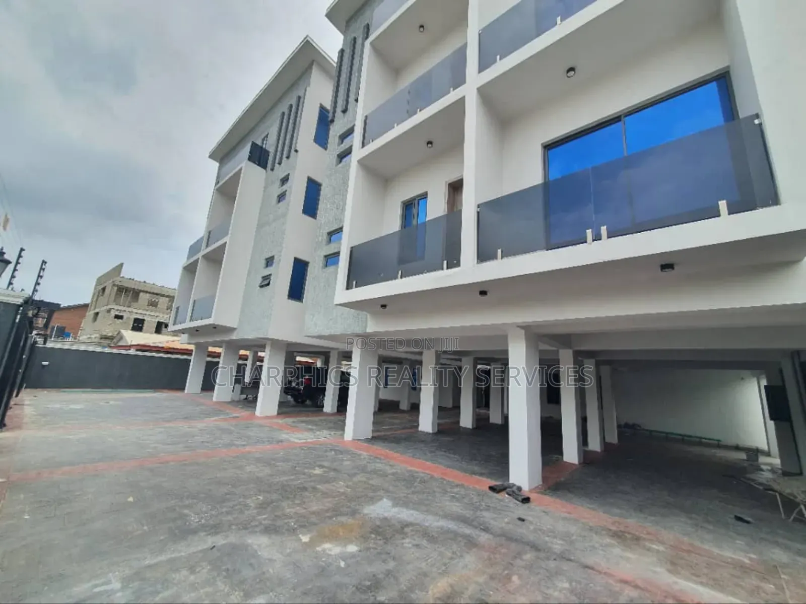 3bdrm Apartment in Ikate for sale