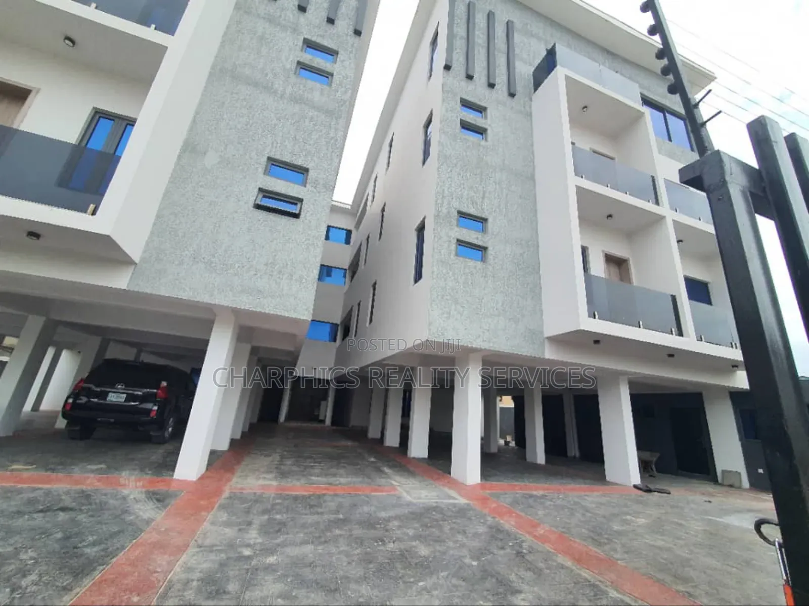 3bdrm Apartment in Ikate for sale