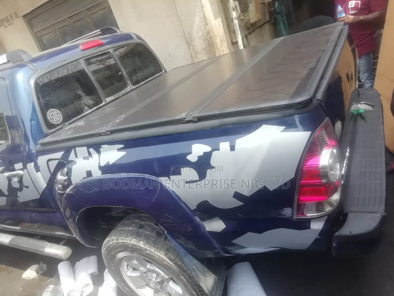 Fiber Folding Cover for Toyota Tacoma, 0!?: