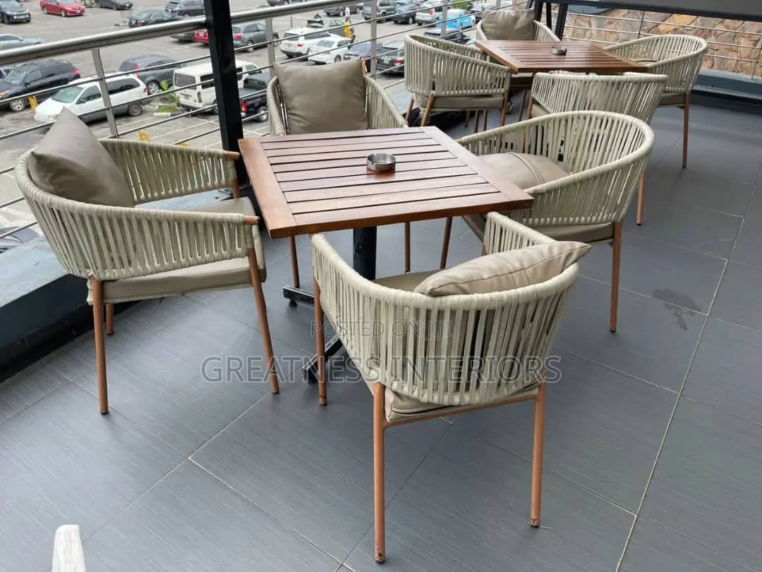 Top Quality Ratan Restaurants Outdoors Set