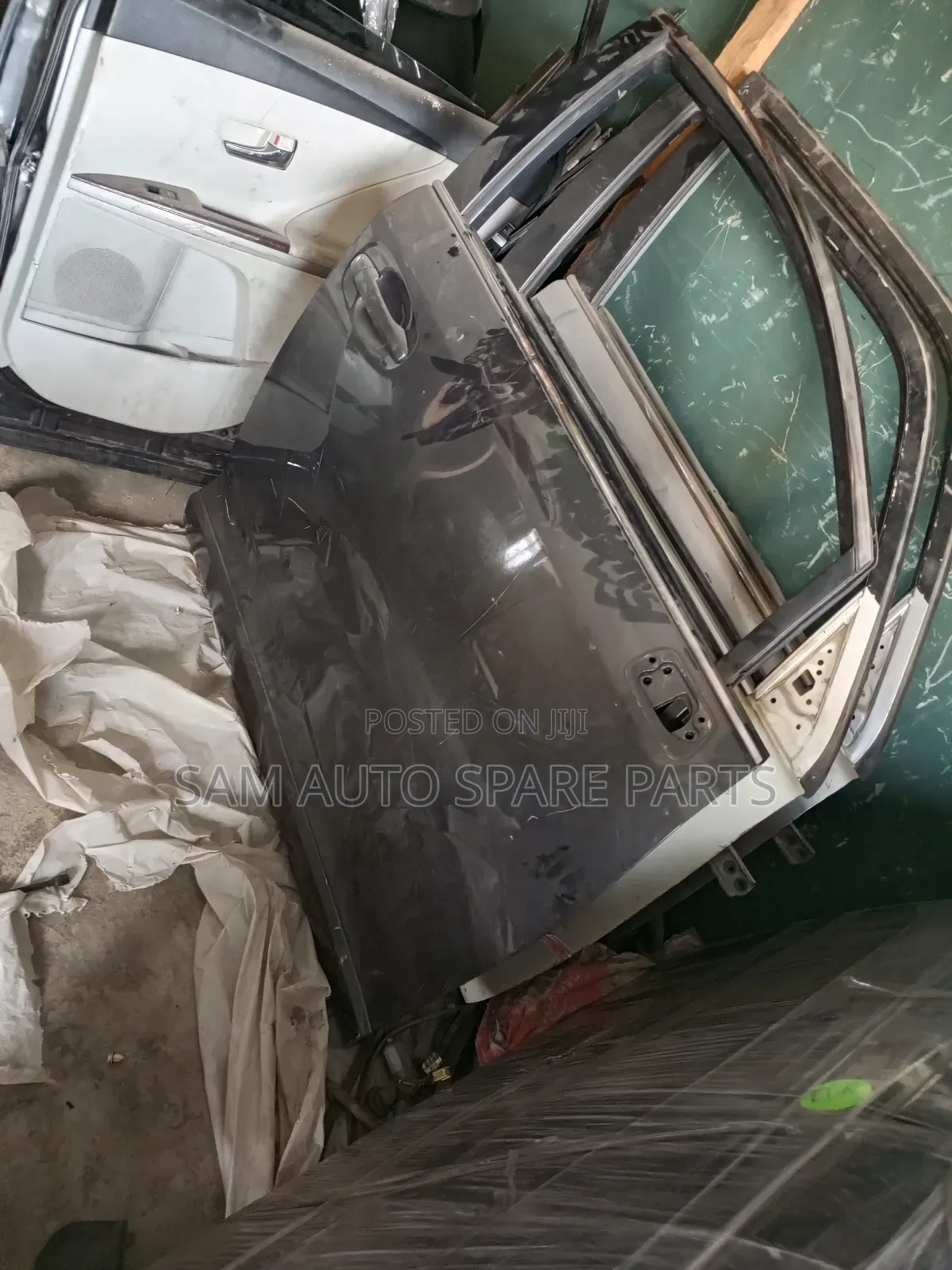 Toyota Venza Complete Door Front Right Side 2015 Model
