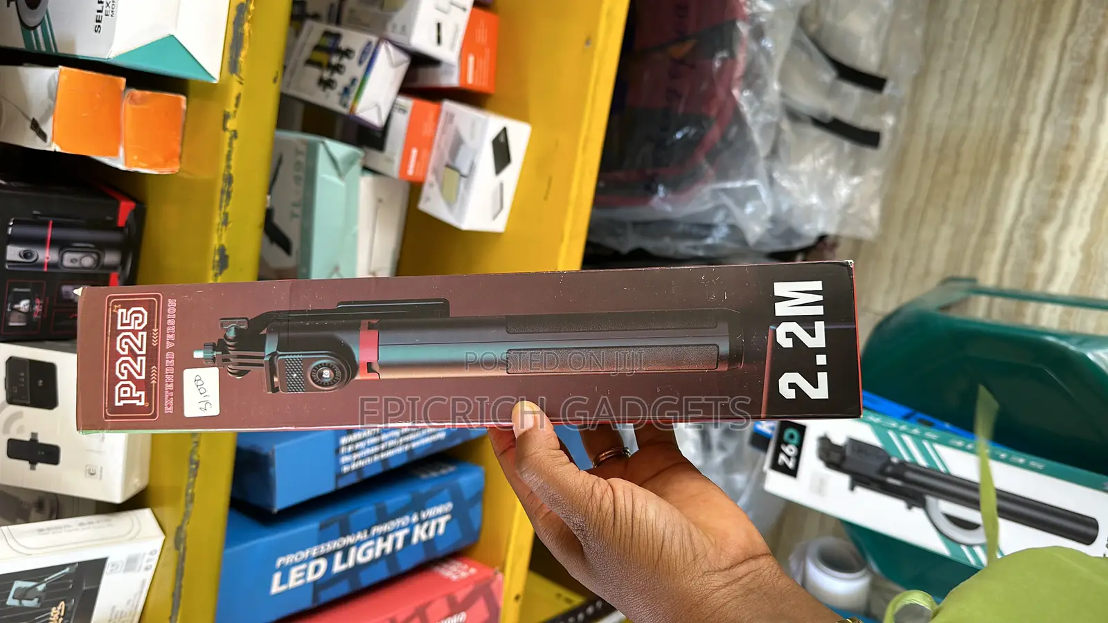 P225 Phone Tripod Stand With Led Light